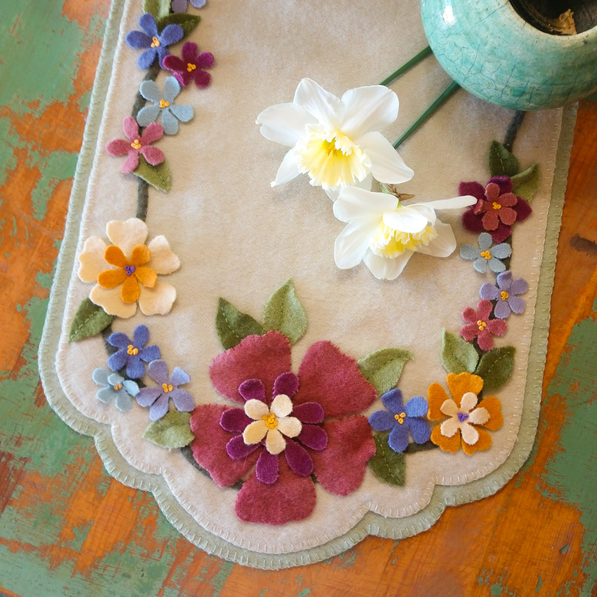 Bouquet Table Runner - Wool Applique Pattern by Bird Brain Designs