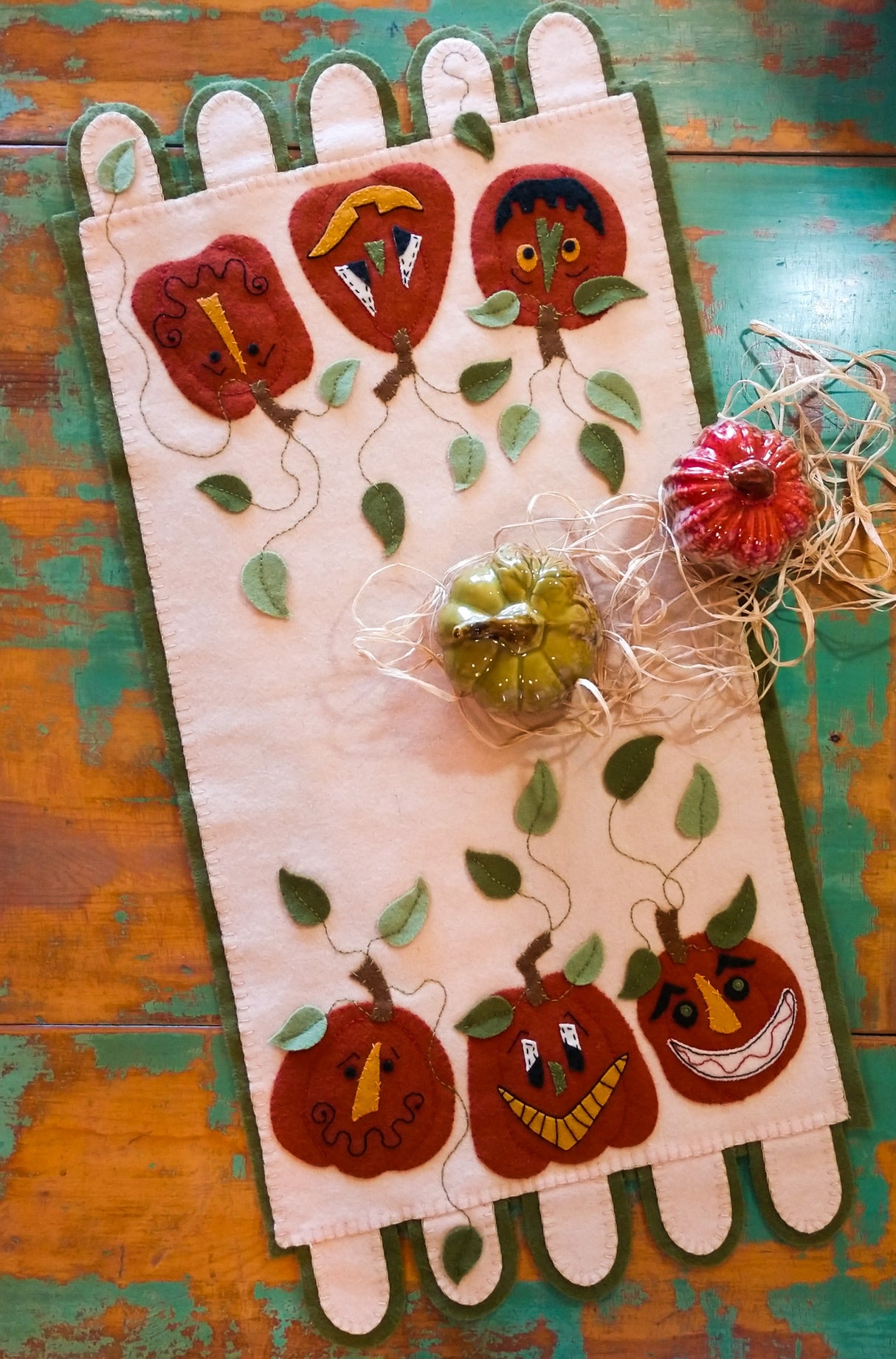 Pumpkin Patch Table Runner - Wool Applique Pattern by Bird Brain Designs