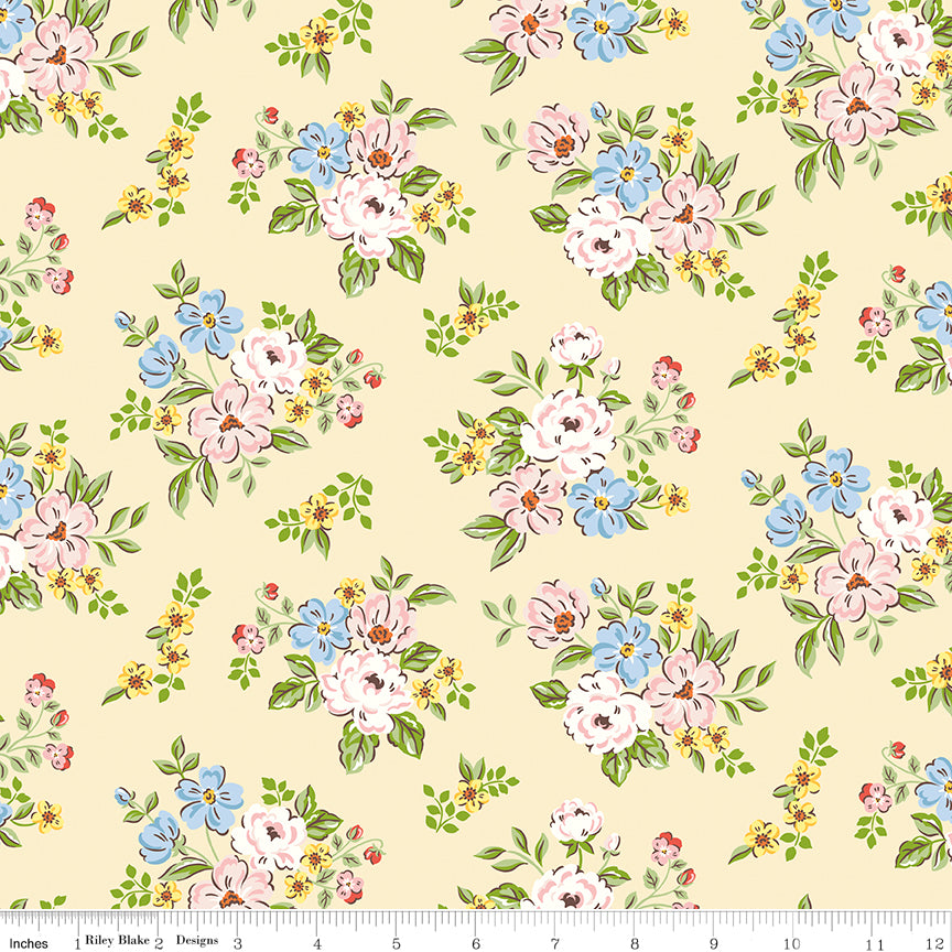 Peter Rabbit™ Spring Bouquet Shortbread