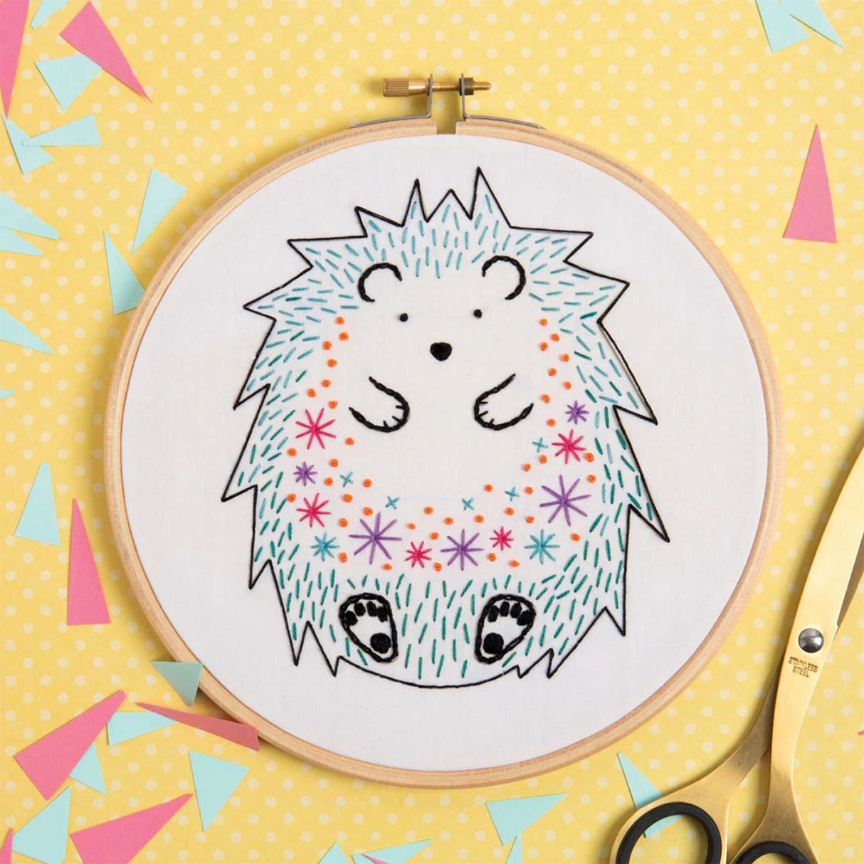 Embroidery Made Easy: Awesome Animals by David and Charles