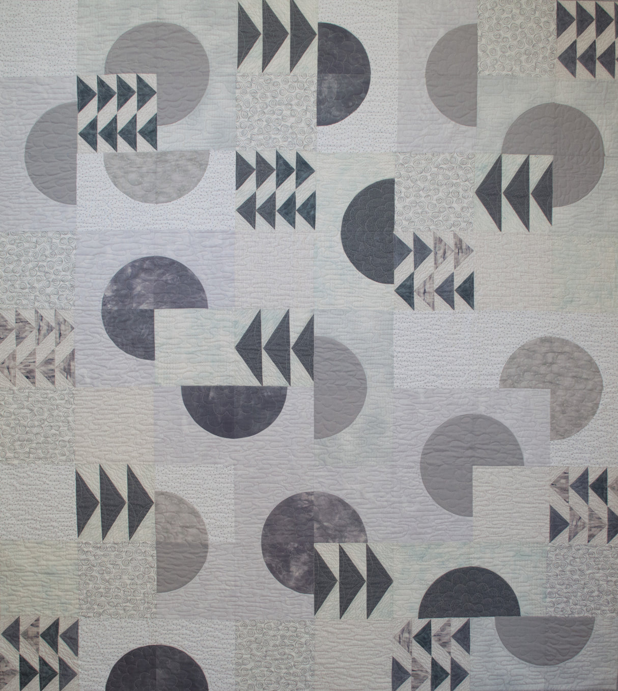 Monochromatic Quilts: Amazing Variety by True Blue Quilts
