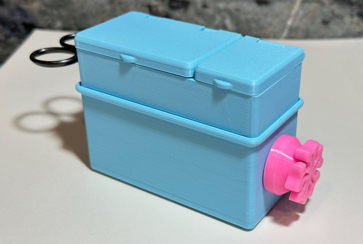 Magnetic Thread Cutter Blue by Purple Hobbies LLC