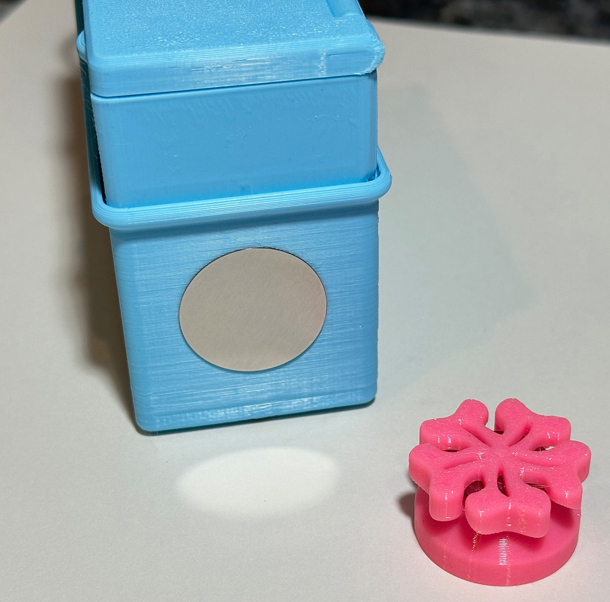 Magnetic Thread Cutter Blue by Purple Hobbies LLC