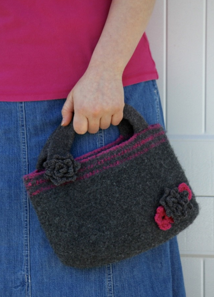 Smoky Felted Bag Downloadable Pattern by Kristen Clay