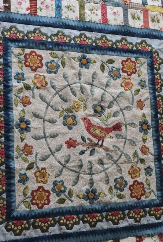 La Couronne d'Oiseaux Quilt Pattern
