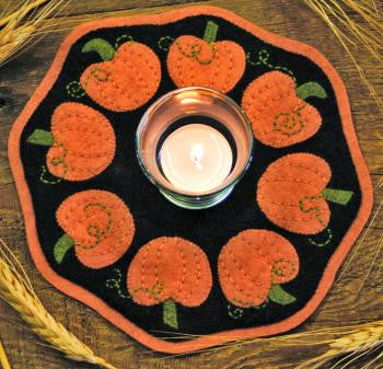 Little Stitchies - Pumpkins Candle Mat