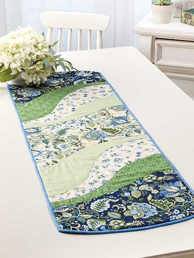 EZ Breezy Quilt-as-you-Go Table Runner & Place Mats