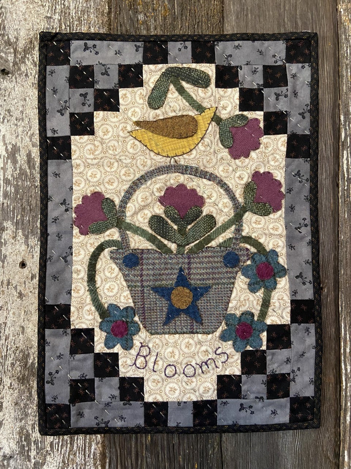 Snugg-let Bloom Basket Downloadable Pattern by Snuggles Quilts