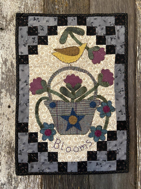 Snugg-let Bloom Basket Downloadable Pattern by Snuggles Quilts