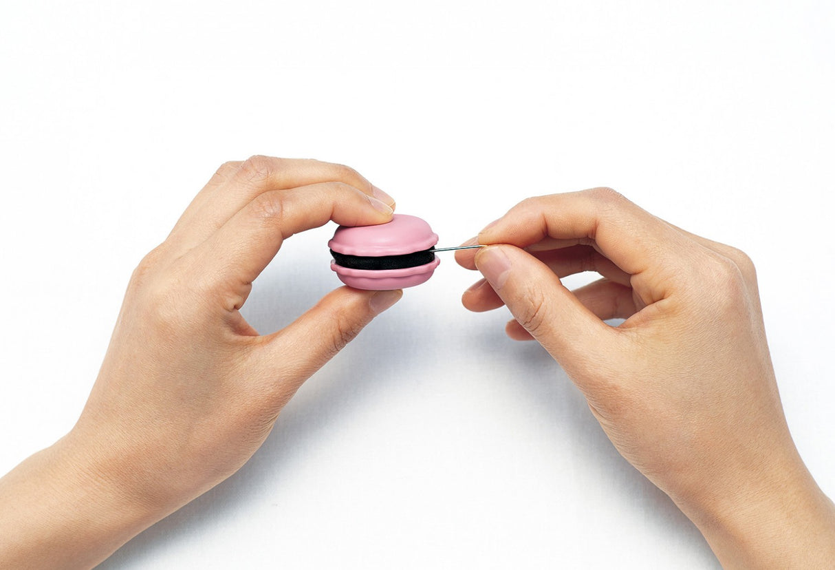 Sweet 'n Sharp Macaron Raspberry