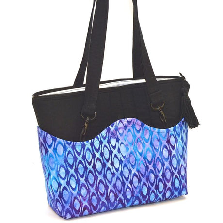 Versatile Wave Purse