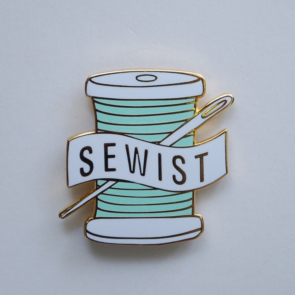 Sewist Pin