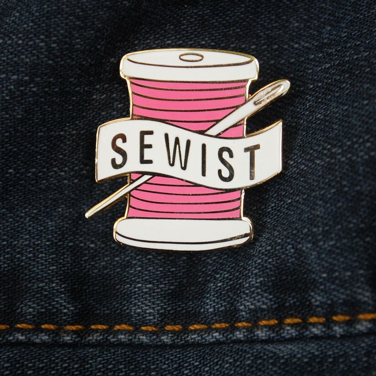 Sewist Pin