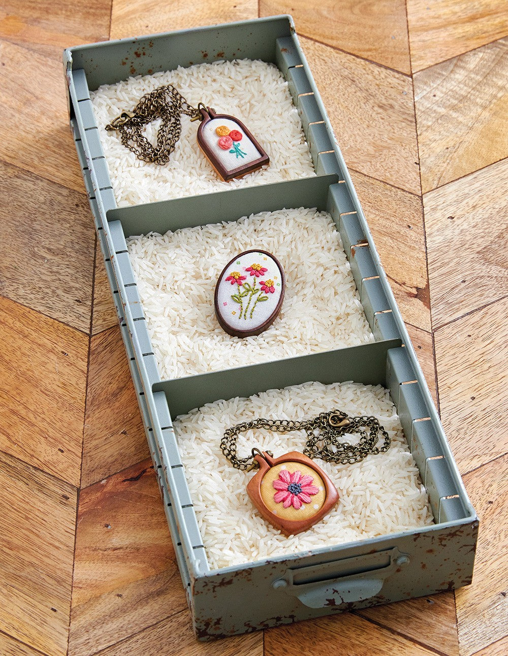 Retro Stitchery Oh So Cute Embroideries with a Wink To The Past