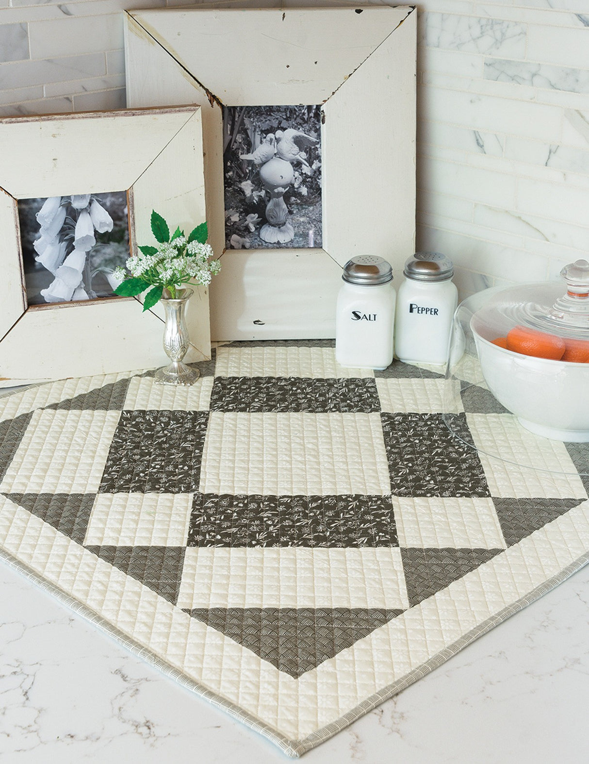 Moda All Stars Top The Table