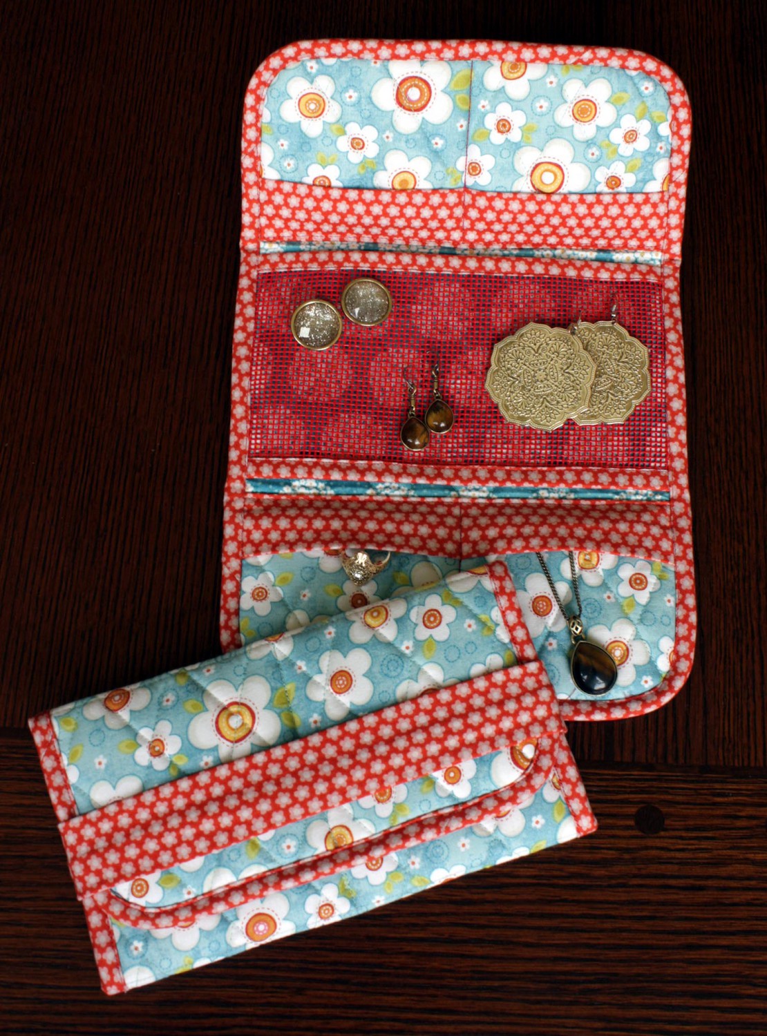 Jewelry Travel Wallet Pattern by Cut Loose Press