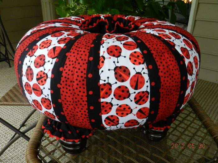 Pieced 18in Tufffet with Foundation Paper and Guide