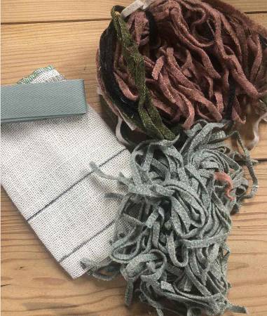 Rug Hooking with Wool Strips: 20 Contemporary Projects for the Modern Rug Hooker