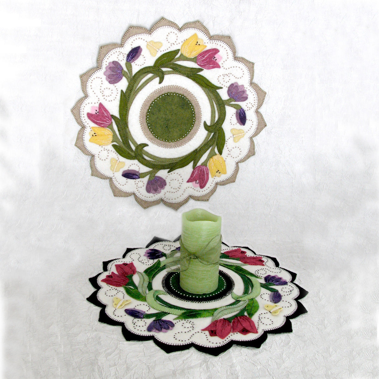 Tulip Swirl Table Topper