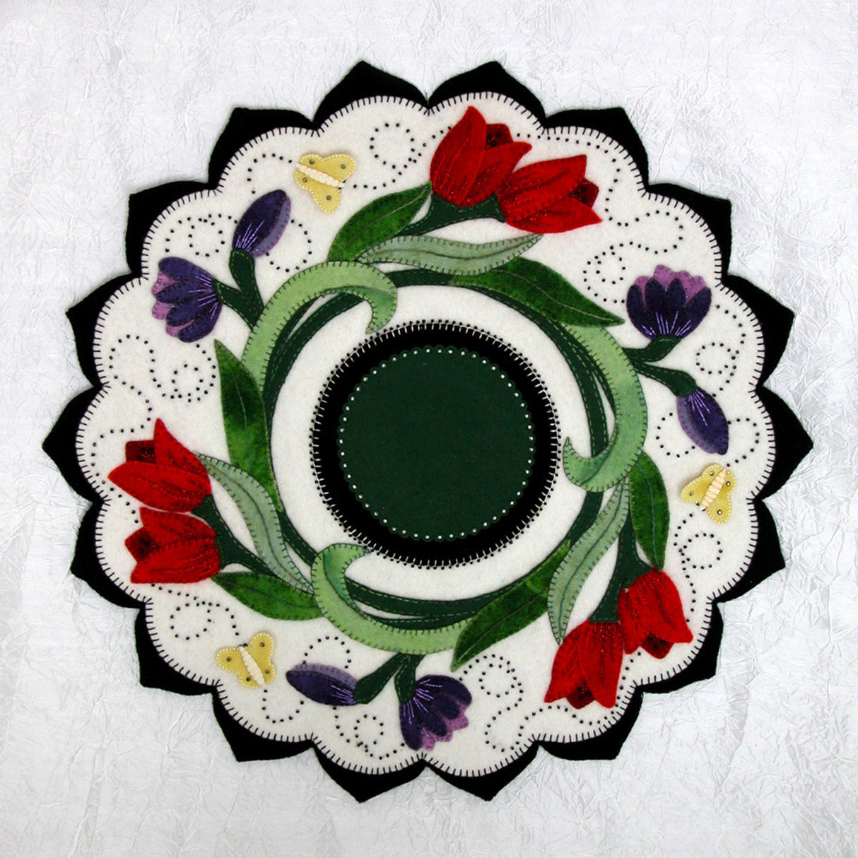 Tulip Swirl Table Topper