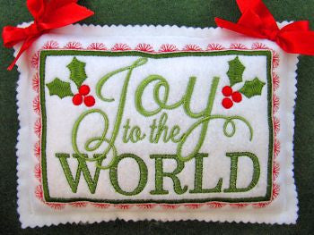 Make it Merry! Mini Hanging Pillows Pattern