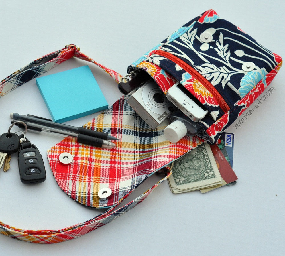 Zip and Clip Bag Pattern by Around the Bobbin