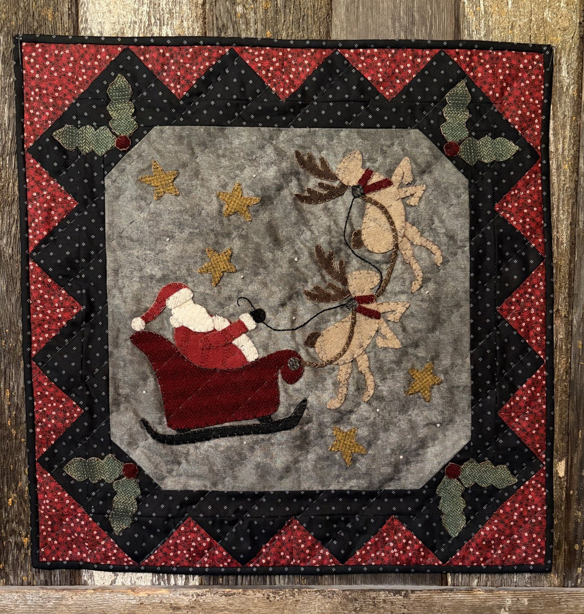 Here Comes Santa Claus Downloadable Pattern by Snuggles Quilts