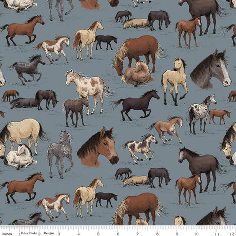 Horseshoe Creek Main Fog Quilt Fabric by Horseshoe Creek — RBD