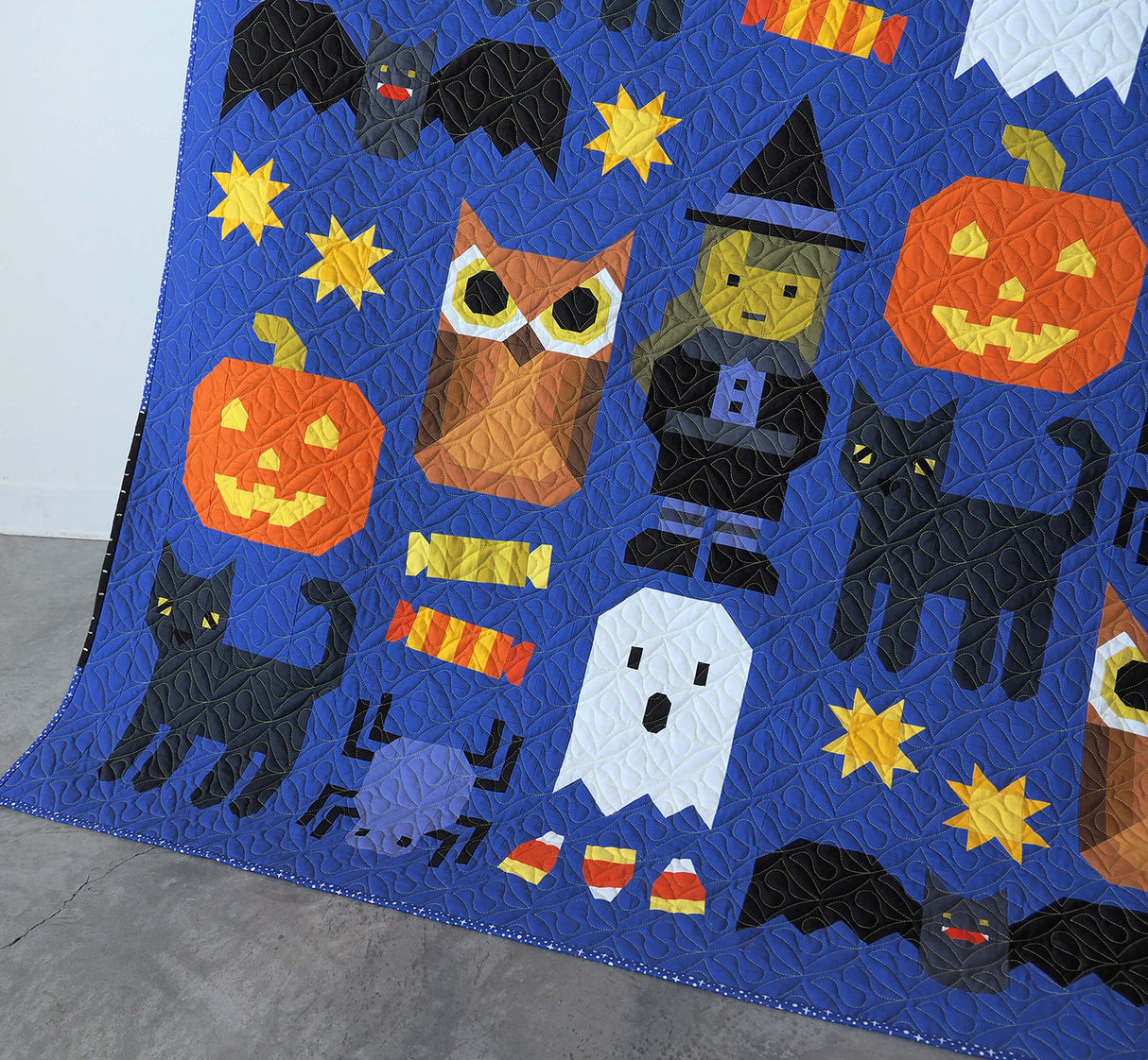 Happy Halloween Quilt Pattern by Elizabeth Hartman