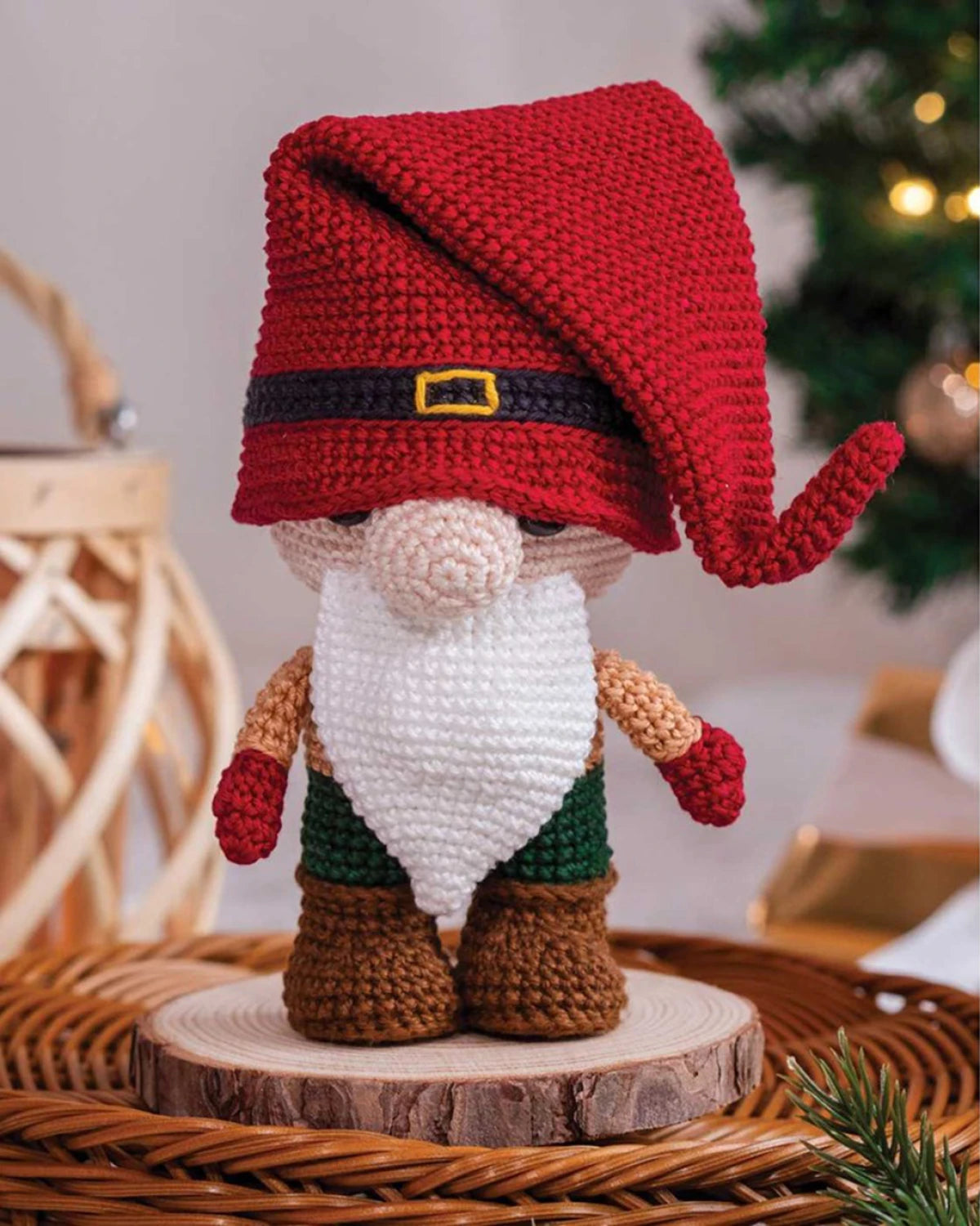 Crochet Armigurumi For The Holidays by Weldon Owen