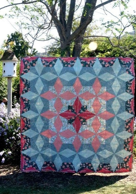 The Lattice Star Quilt by Cut Loose Press