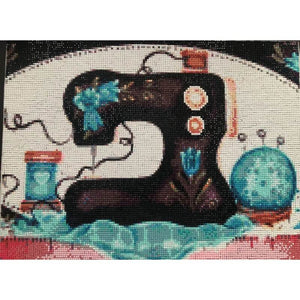 Sewing machine with teal accents, Diamond Painting Craft Kit